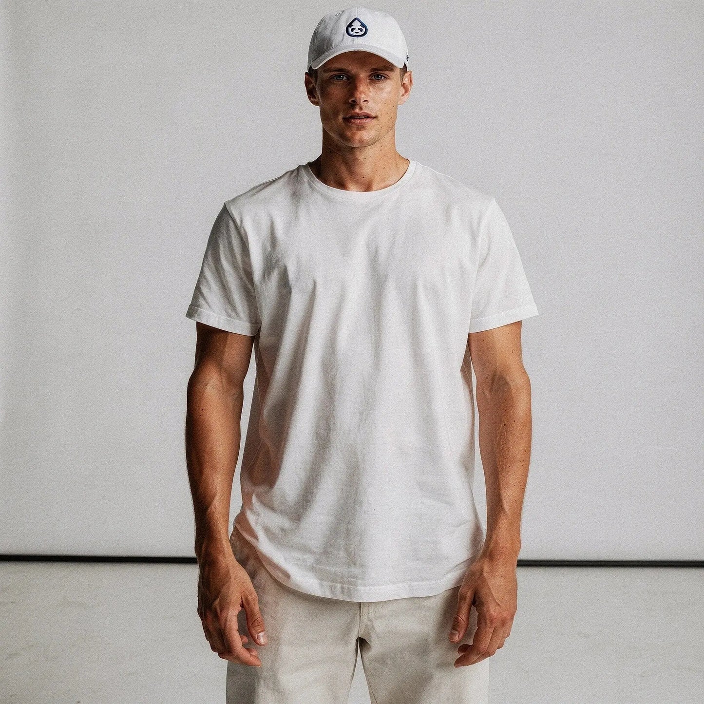 Relaxed fit long sleeve casual t shirt in soft cotton, featuring a crew neckline and view in light gray color